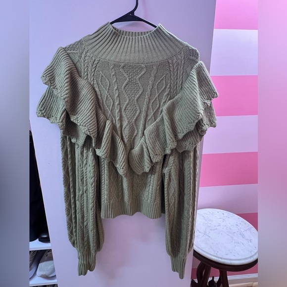 Vestique ruffle mock neck chunky cable knit green sweater festive holiday fall - Picture 3 of 5
